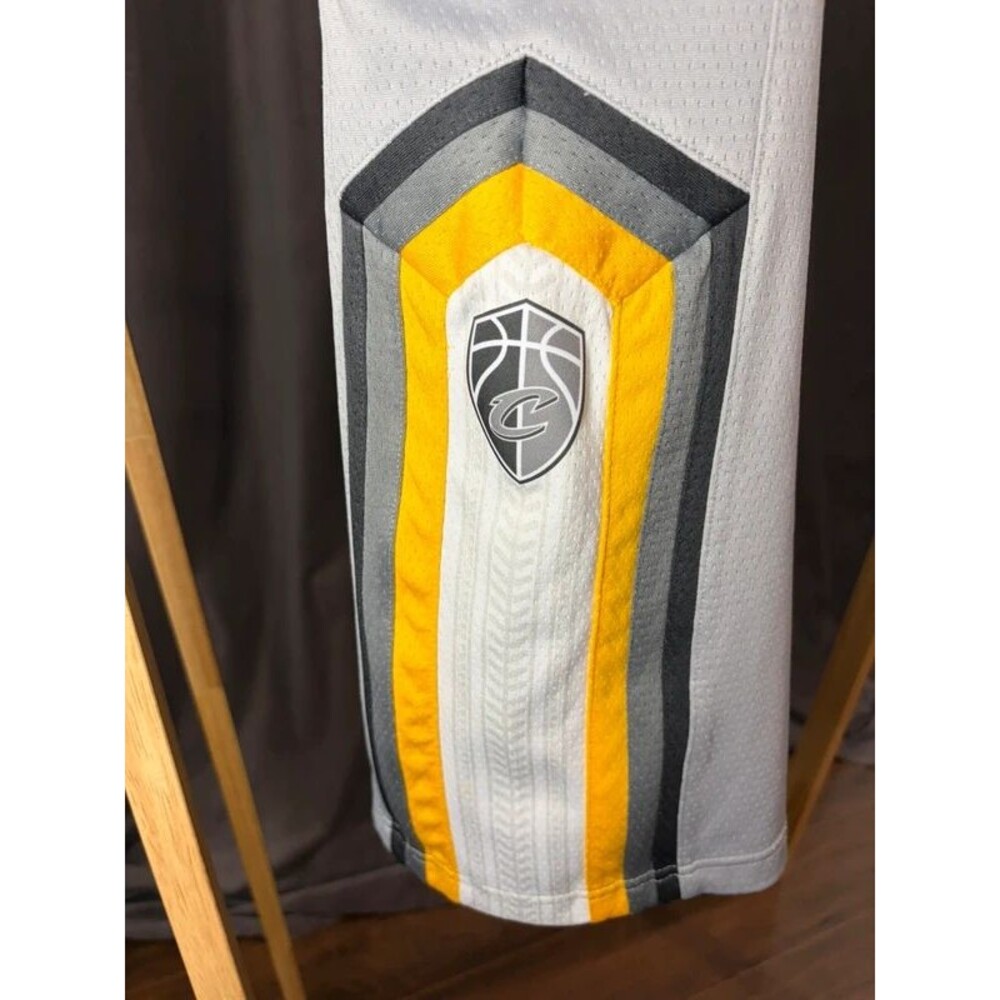 Nike Jordan Clarkson Cleveland Cavaliers City Edition Jersey Youth Medium 10/12